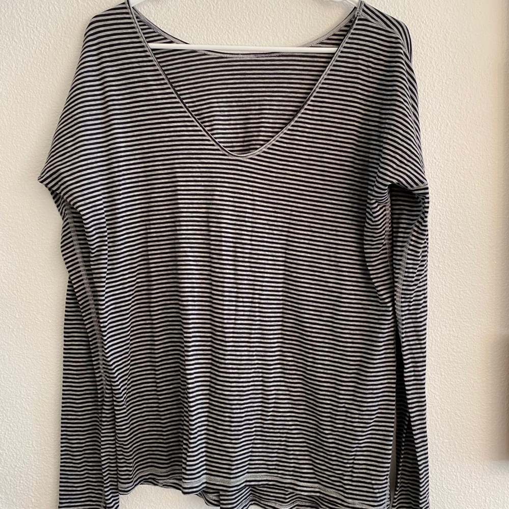 Size 6 Lululemon black and white striped top.